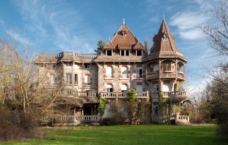  - French Countryside Mansions: Château de la Loge des Prés