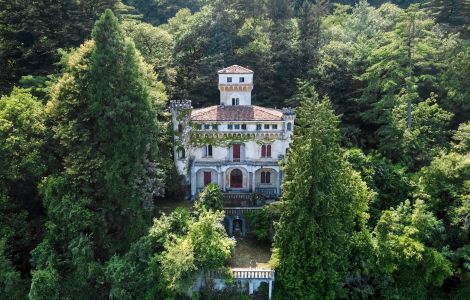 Stresa, Via Sempione Sud - Lake Maggiore Mansions: Villa Gianfranco Ferré