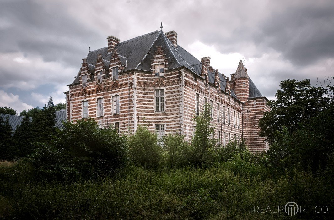 Castle in Heers, Heers