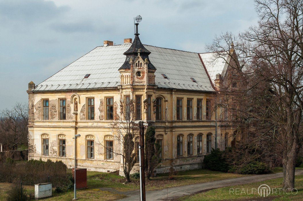 Manor and former School in Zbyslav, Zbyslav