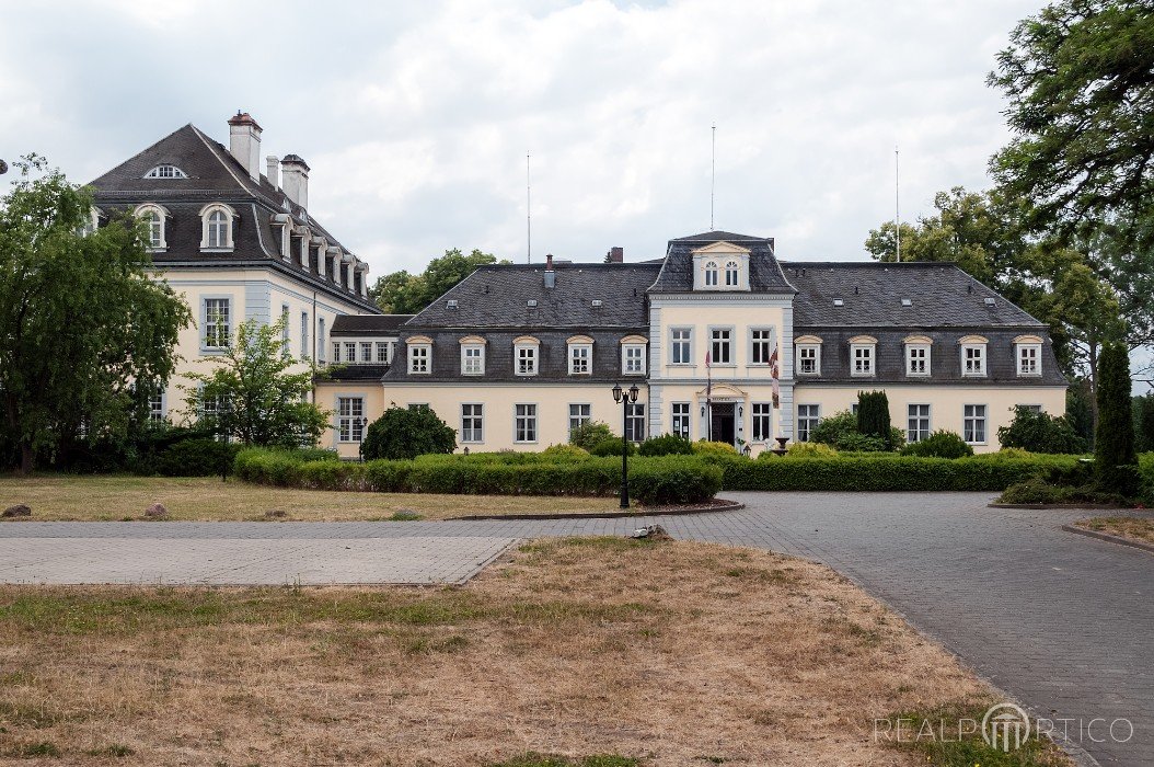 Manor in Groß Plasten (Castle Hotel), Groß Plasten