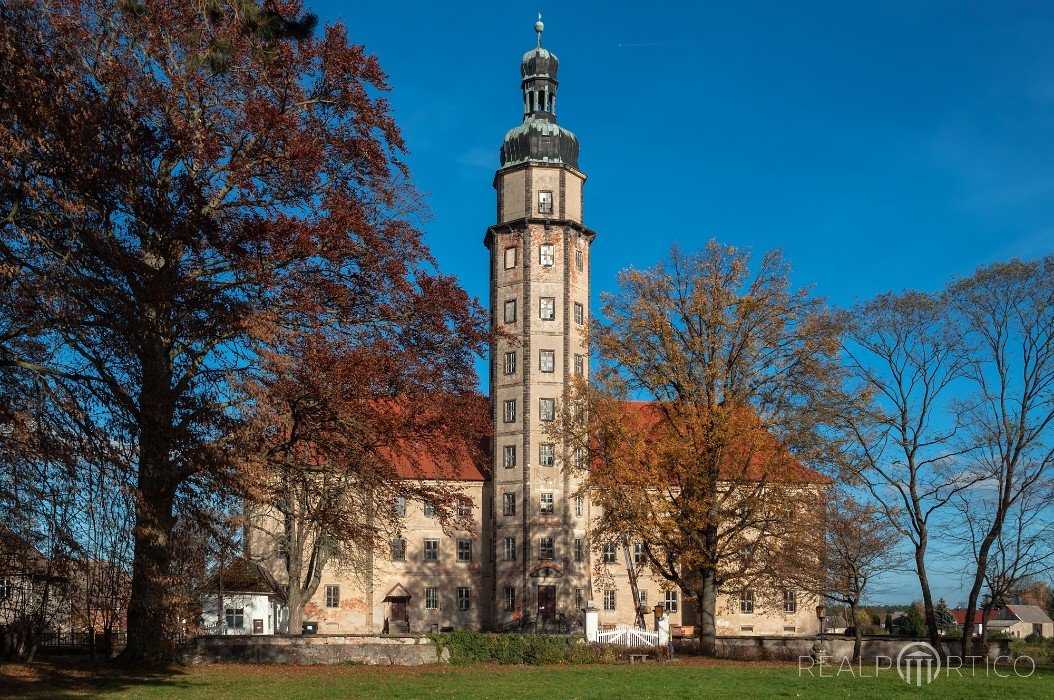 Moated Castle in Reinharz, Reinharz