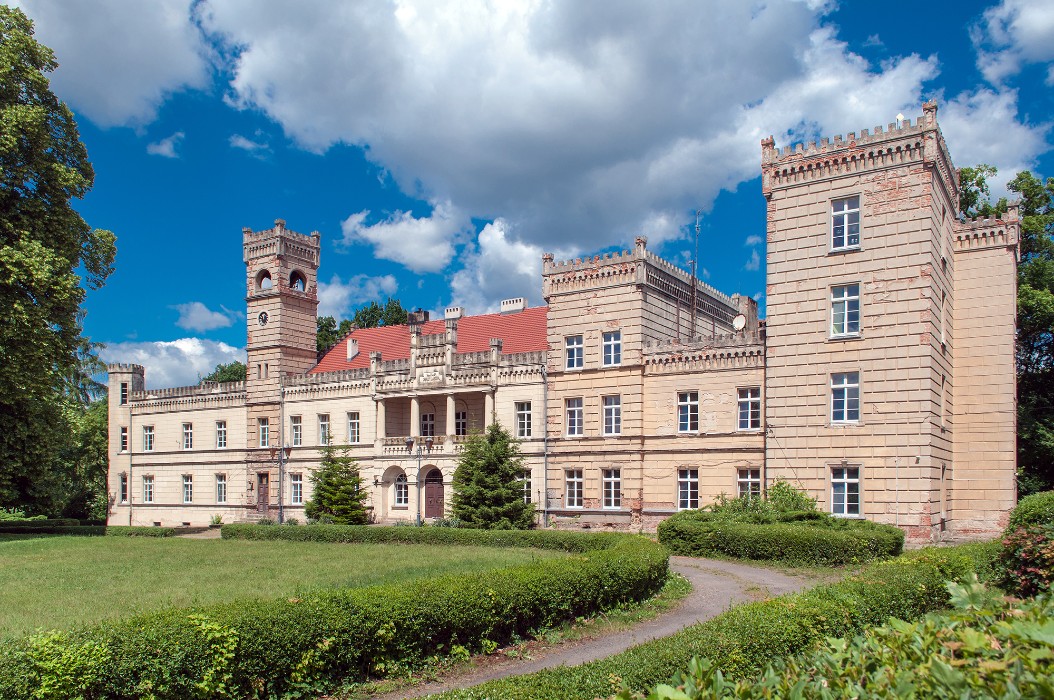 Manor house in Gościeszyn near Poznan