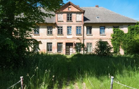  - Manor in Alt Kätwin