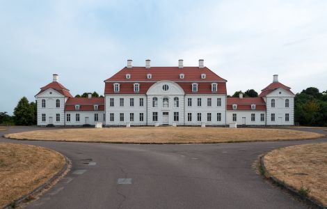 Vietgest, Schloßstraße - Baroque Palace in Vietgest (2018)