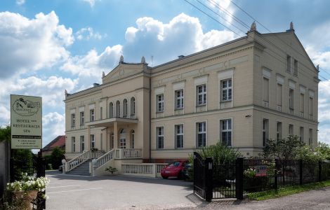  - Manor houses in West Pomerania: Hotel "Akacjowy Dwor" in Trzebiatów