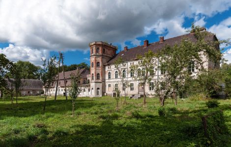 - Manor in Cecenowo
