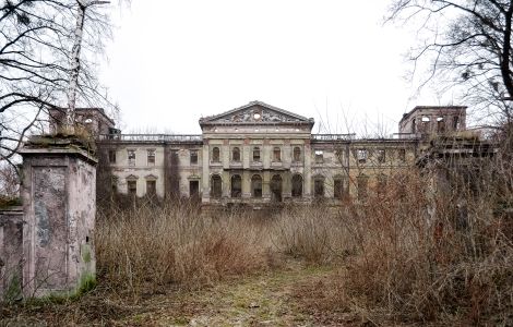 Sławików, Parkowa - Ruined Palace in Sławików (Silesia) - destroyed in Second World War