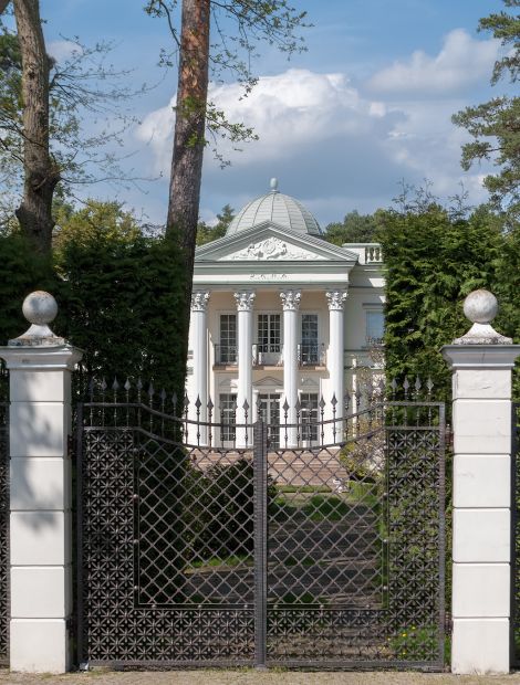 Konstancin-Jeziorna, Wacława Gąsiorowskiego - Old or new? Villa in Konstancin-Jeziorna