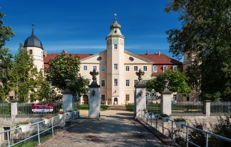 Hermsdorf, Schloßstraße - Hermsdorf Palace (Saxony)