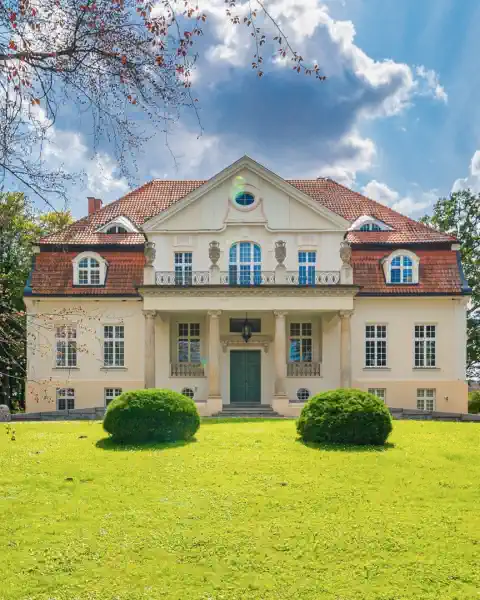 Baroque Revival properties