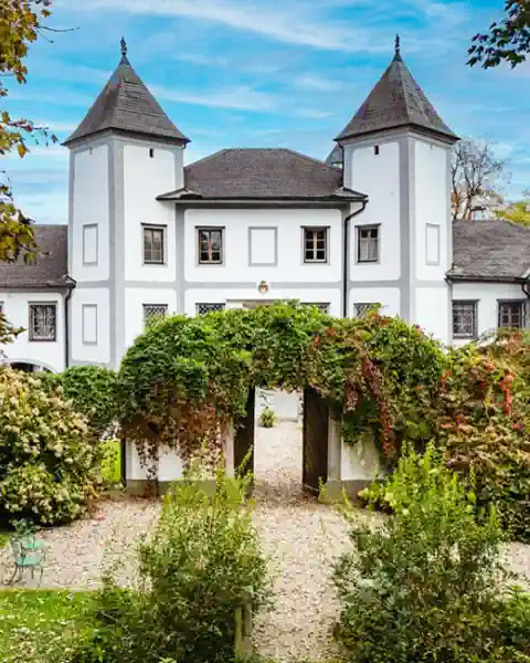 Castle for sale Austria November 2025
