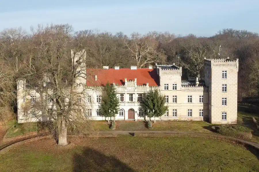 New castle listings Poland May 2025