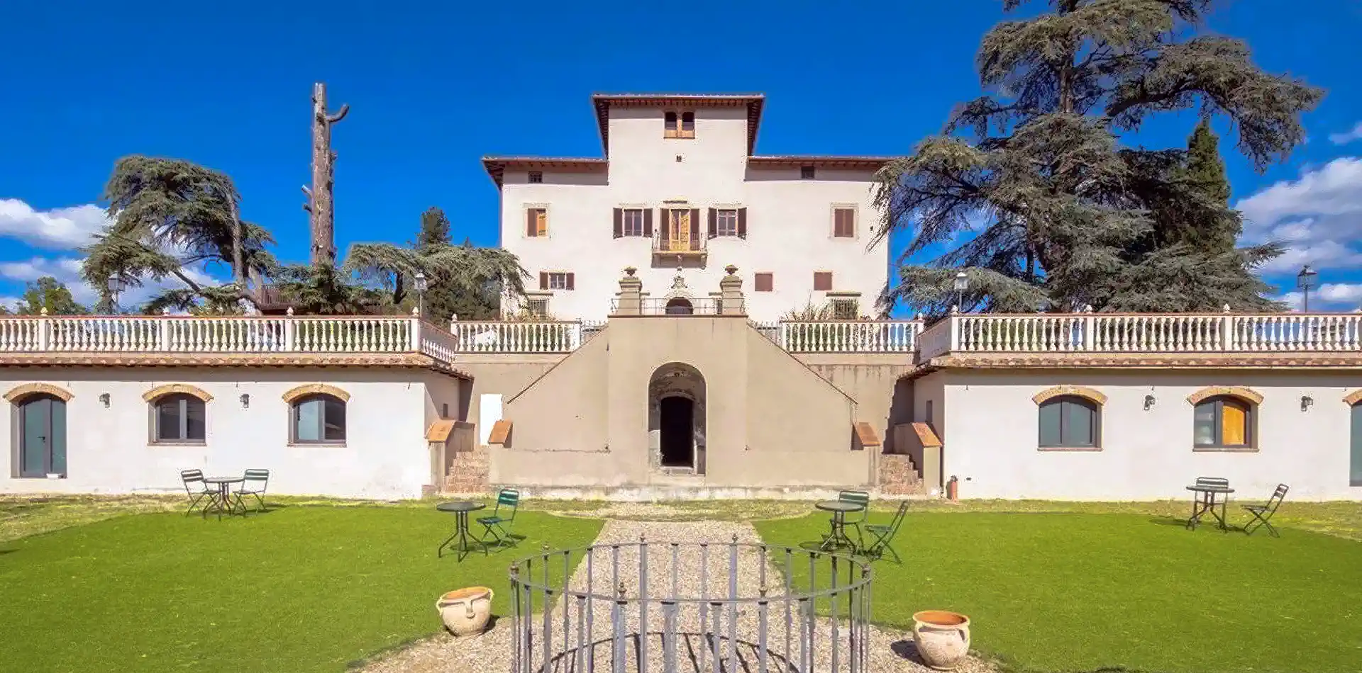 Luxury Tuscany castle 2025