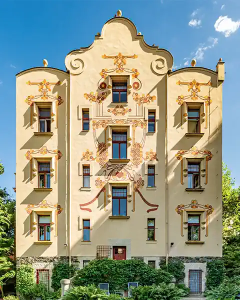 Historic villa listing Europe December 2025