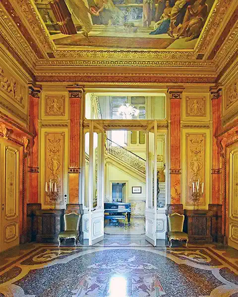 Luxury villa Italy May 2025