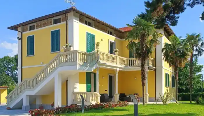 Historic Villa for sale 28040 Lesa, Piemont,  Italy