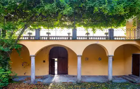 Castles Manors Mansions Italy