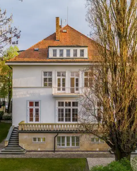 Reform style and Modernism properties