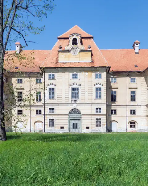 Photos /pp/lumen/slowenia-castles.webp