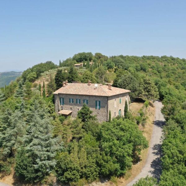 Luxury historic villa for sale in 06024 Gubbio, Umbria, Italy
