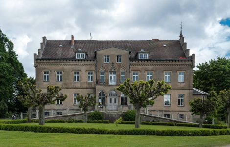 Wrangelsburg, Schlossplatz - Wrangelsburg Manor, Vorpommern Greifswald