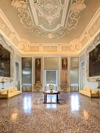 Historic villa with classic interiors and monumental gardens near Lucca - 34.6 acres, Capannori, Tuscany