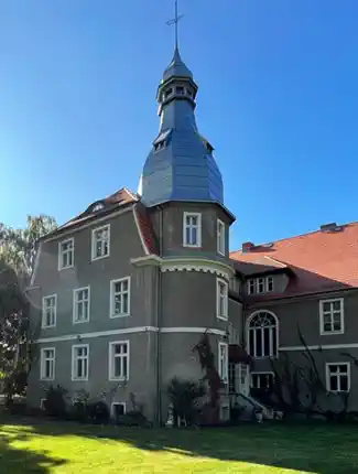 Baroque palace south of Wrocław and within reach of the Sudetes