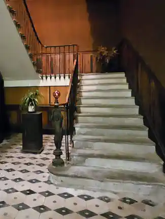 1824 Town mansion of 6,900 sq ft to Renovate, Garden and Garage near Narbonne, Narbonne, Occitania