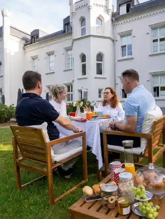 Living in a castle: Modern apartment near the Baltic Sea
