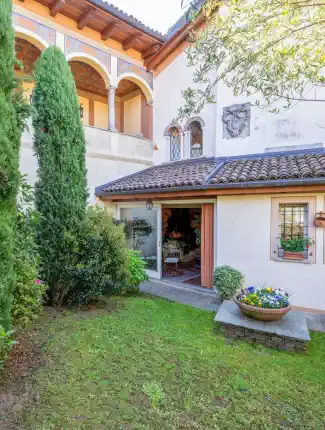 Two historic homes with garden in Pallanza - former convent on Lake Maggiore, Verbano-Cusio-Ossola, Pallanza