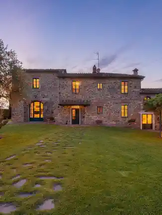 Estate with two villas and high annual income near Florence, Pistoia, Tuscany