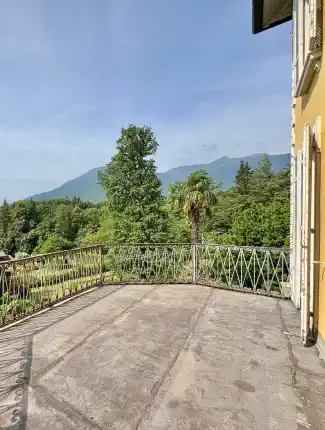 Period residence with land in Mergozzo, Val Grande