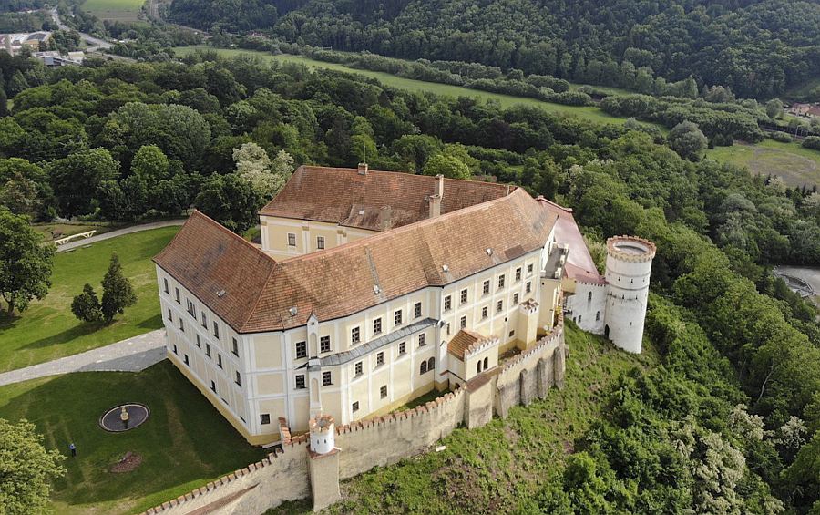 Buy castle in czech republic