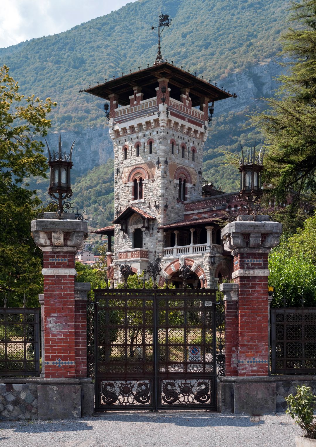 Old Lake Como Mansion Pessina